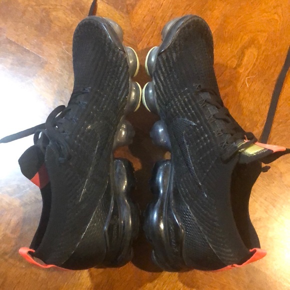Nike Air Vapormax Flyknit 3.0 Snakeskin Sneakers Size 11 - Picture 3 of 7